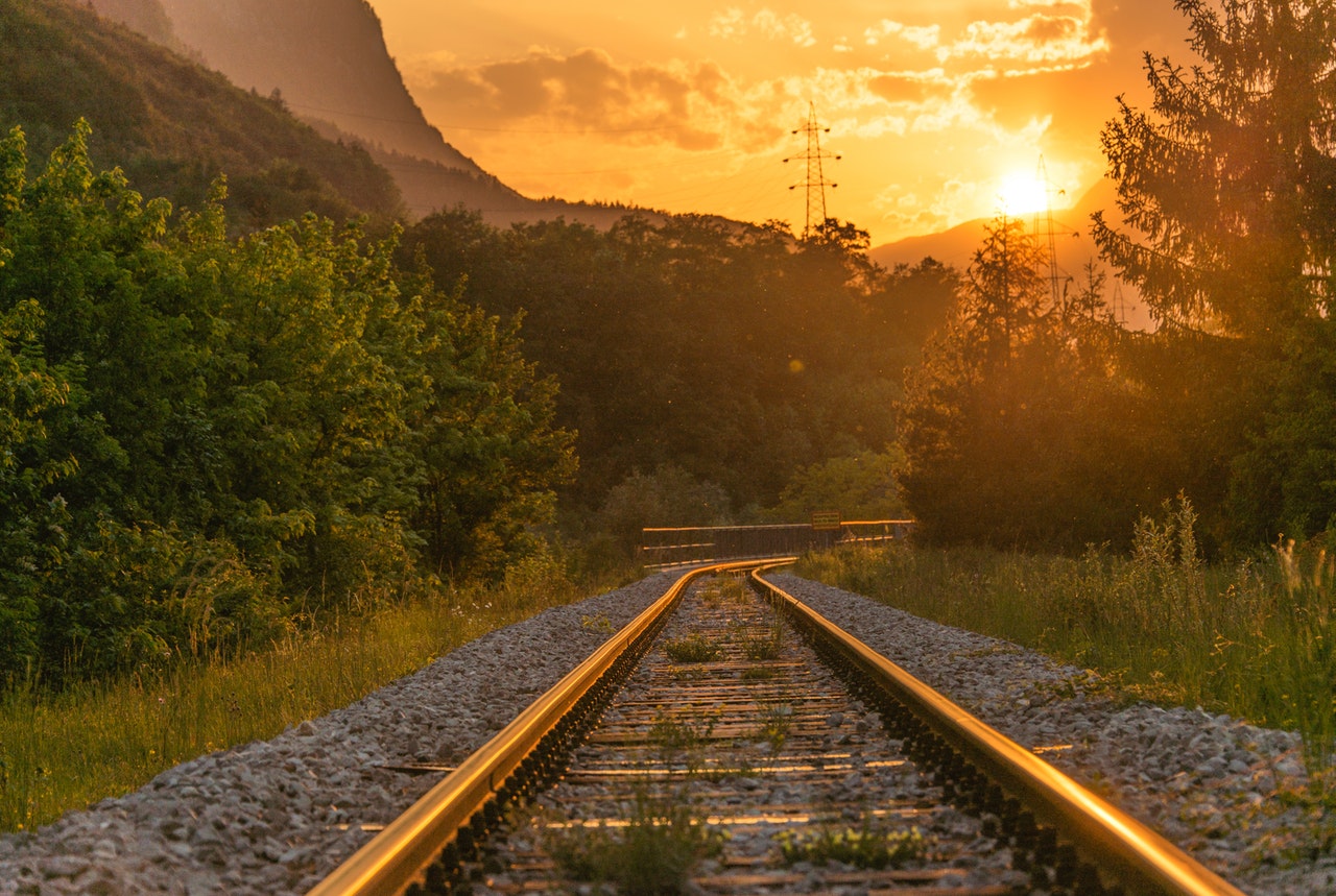 how to safely cross train tracks in your car